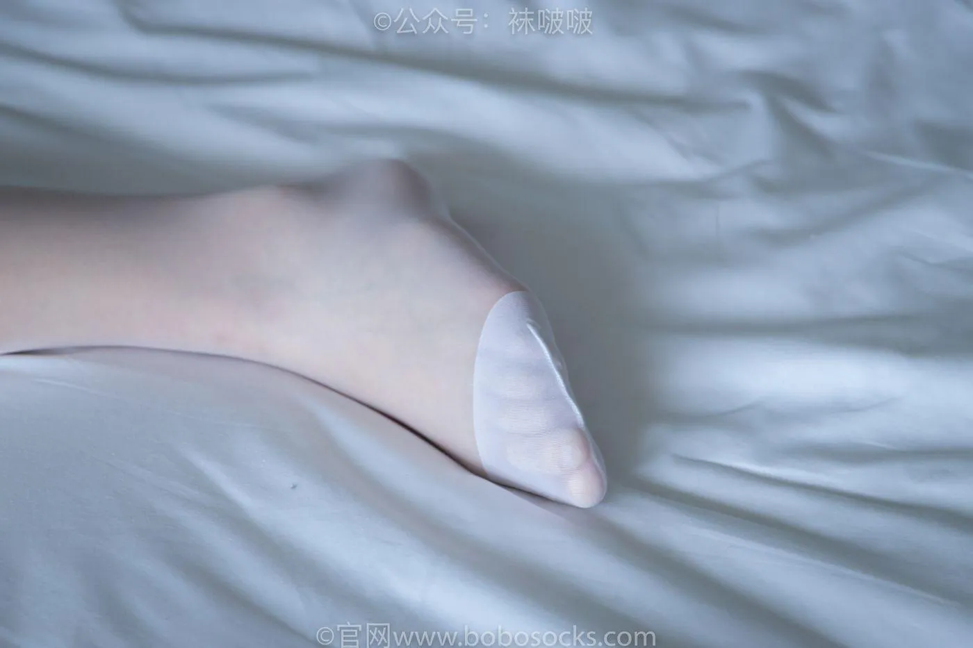 [BoBoSocks袜啵啵]NO.066 小甜豆-女仆装、高跟鞋、薄白丝 [134P]插图3